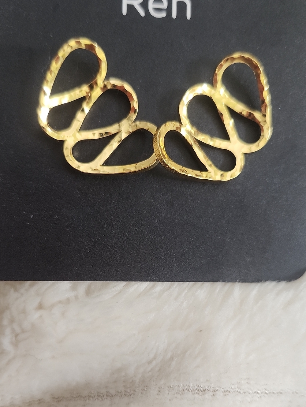 Hammered Gold Tone Leaf Linked Ear Cuff